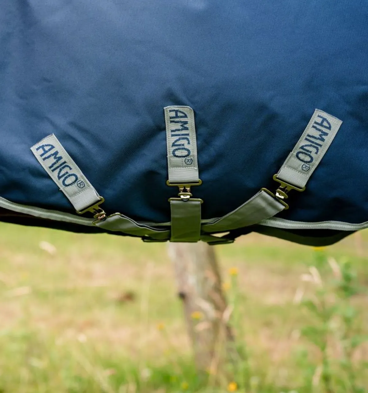 Horseware Ireland Amigo 1200D Plus 400gr - Navy/Titanium< Regndekken