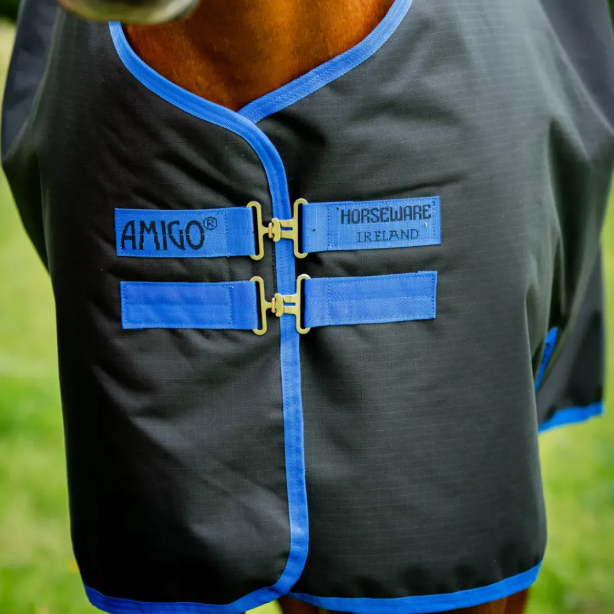 Horseware Ireland Amigo Ripstop 900D Plus 100g - Black/Classic Blue< Regndekken