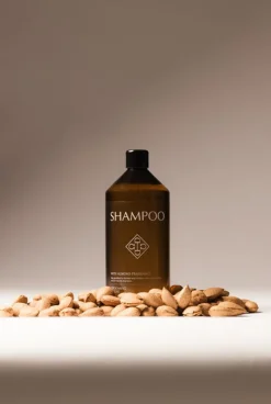 Kentucky Grooming Deluxe Almond Shampoo 1L< Pelspleie