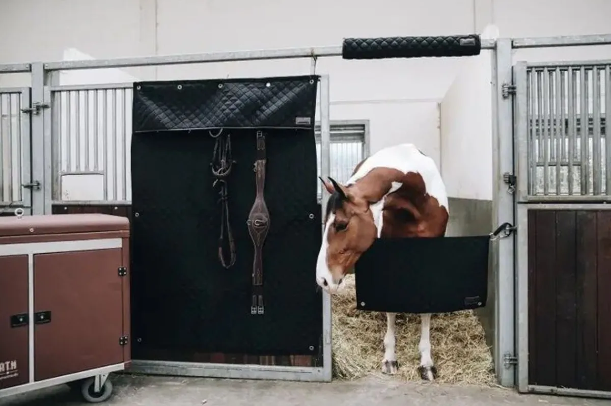 Kentucky Hodebeskytter til boks< Stallutstyr