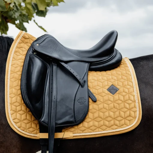 Kentucky Velvet Dressur Schabrak< Dressur Schabraker