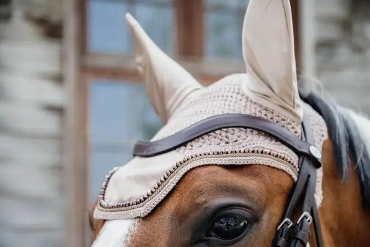 Kentucky Velvet Pearls Ørehette< Ørehetter