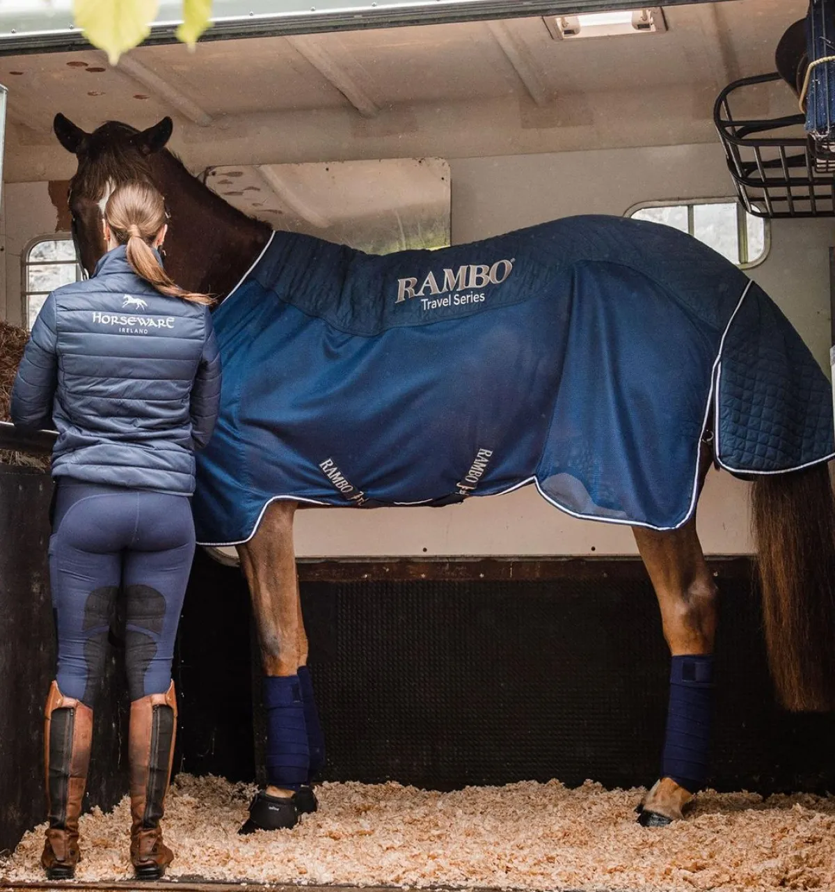 Horseware Ireland Rambo Transportdekken 50gram - Navy/Silver< Svettedekken